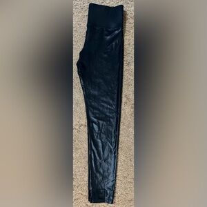 Carbon38 size L leggings. Brand new, never worn. No tag on it.